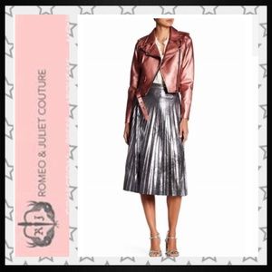 Romeo & Juliet silver skirt *️⃣🎶*️⃣